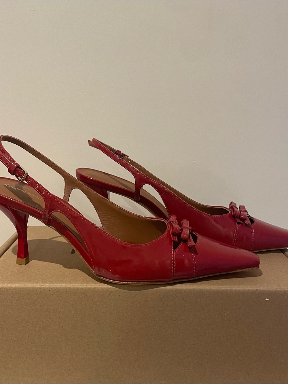 Noreen Slingback Pump
Scarlet Patent